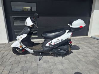2023 49cc Moped Scooter paper title! Runs Great!