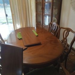 Dinning  room table with 5 chairs (early 1900 vintage)
