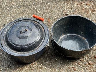 Two large cook pots
