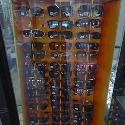 Brand Name Sunglasses Ray Ban. 