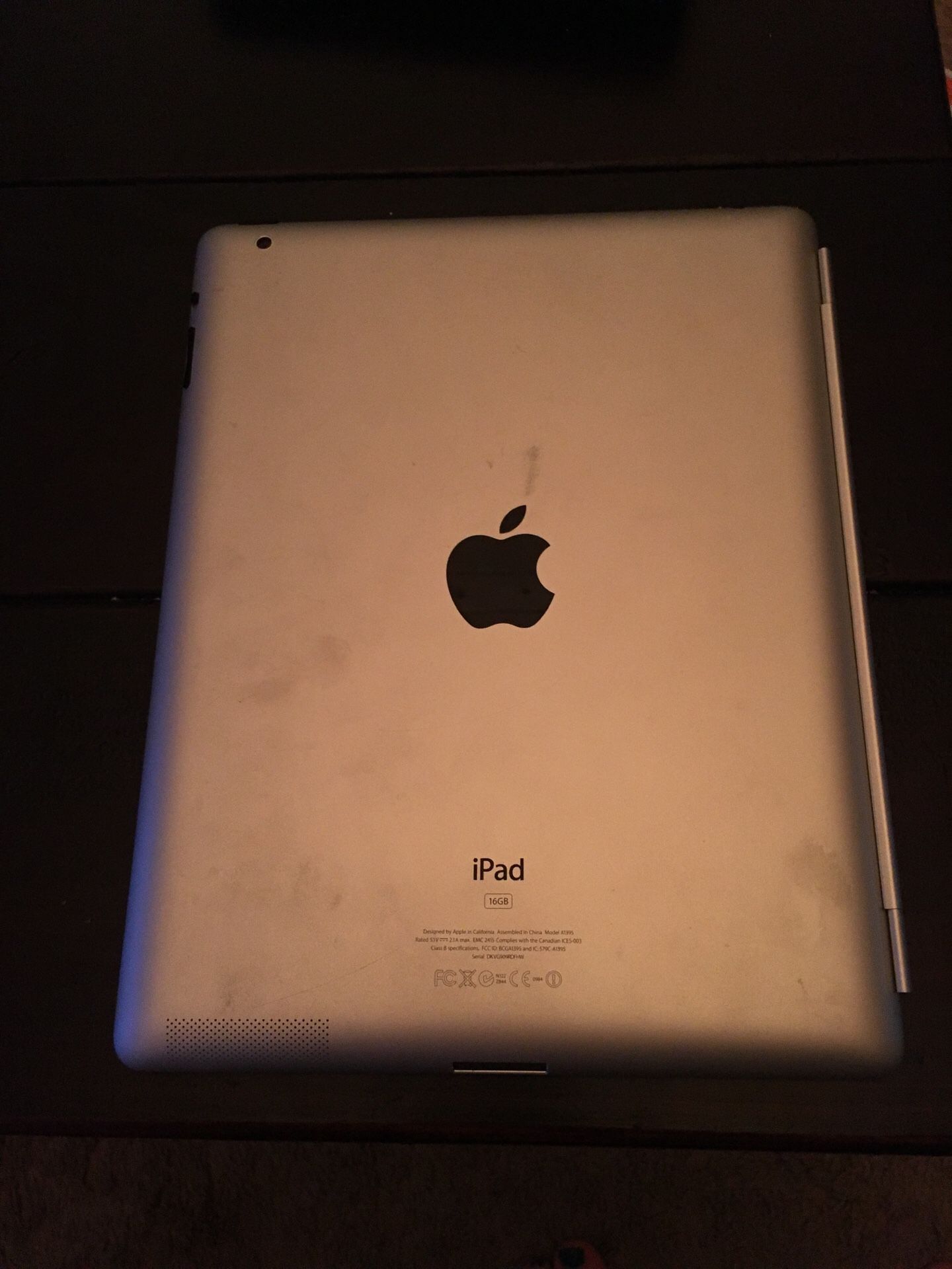 iPad 16gb 2nd gen works great!