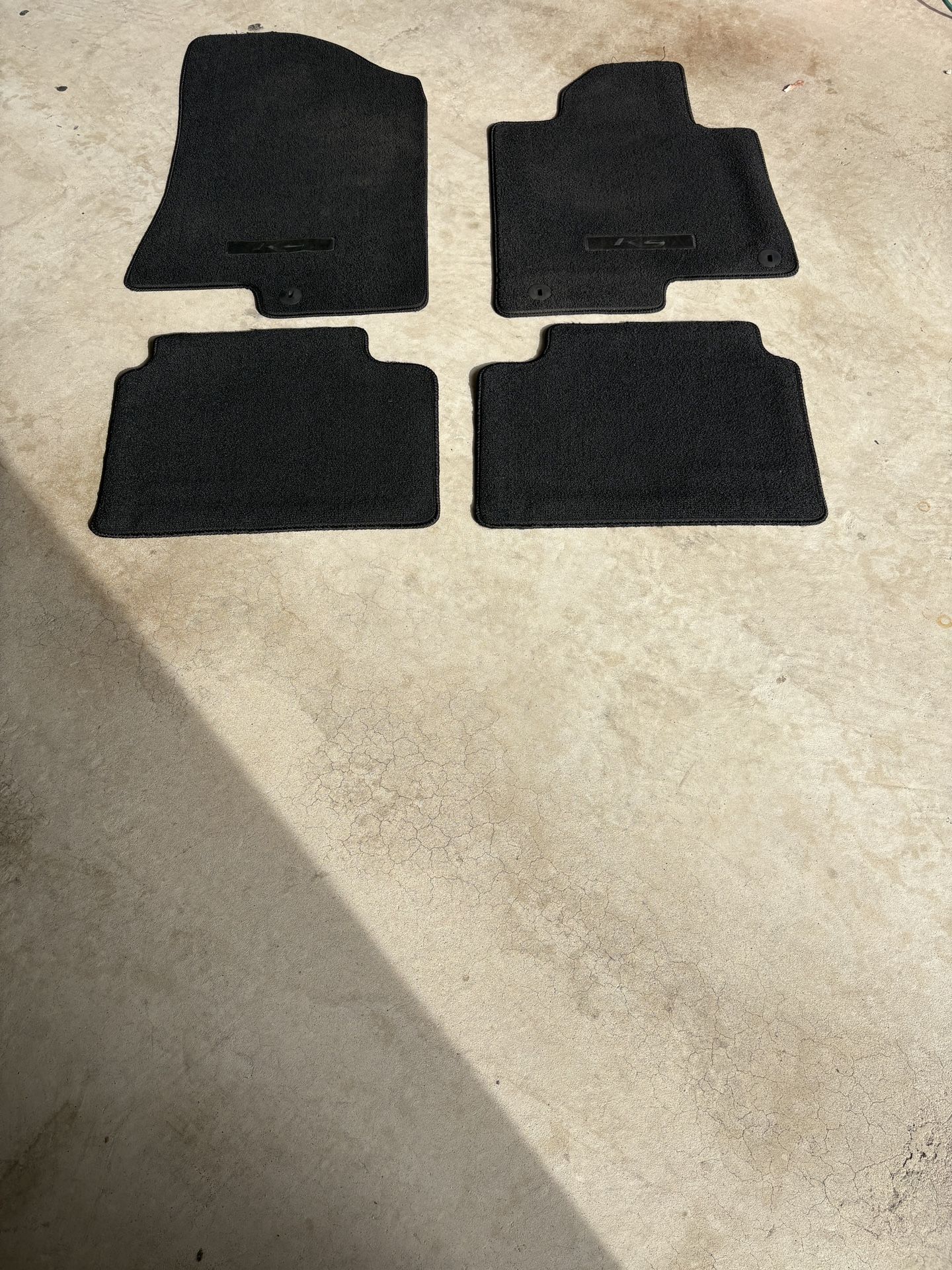 4 - KIA K5 Carpet Floor Mats