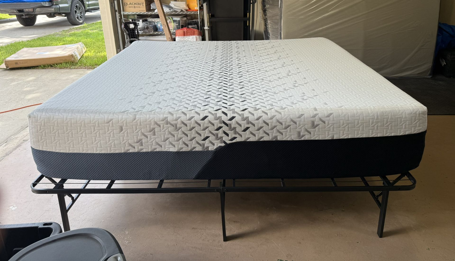 Nectar Ultra Memory Foam, King, Like New, Excellent Condition