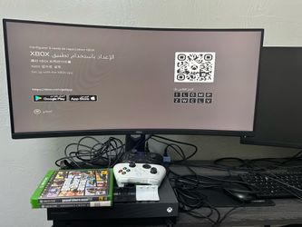 Xbox One X - 1 TB - 2 Controllers  - Games