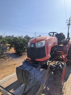 Kubota B2650 Compact Utility Tractor