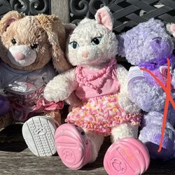 Build A Bear Lot (24 Plushies)