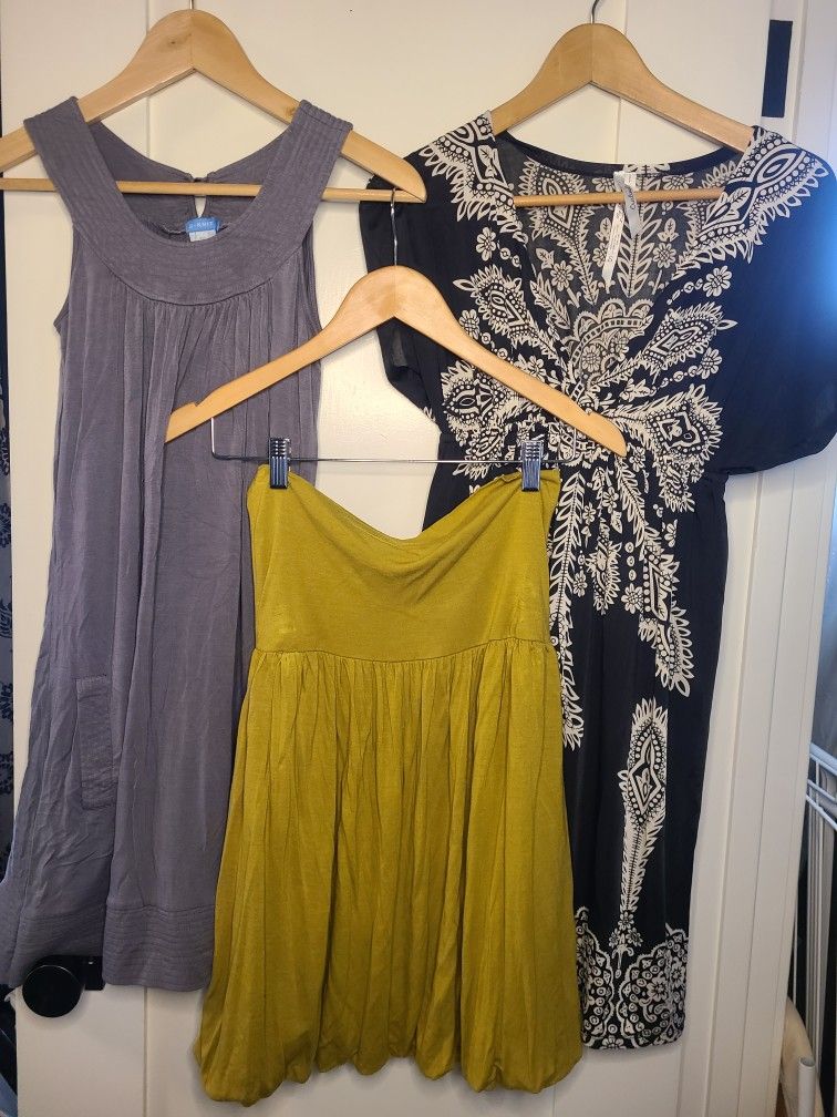 Women's Dress And Skirt Bundle