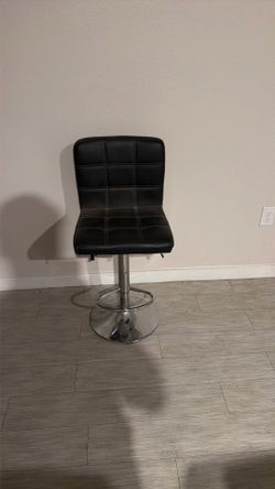 Black adjustable bar stool/chair