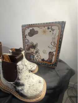 Botines de bebé en pelo de vaca solo por $59 for baby