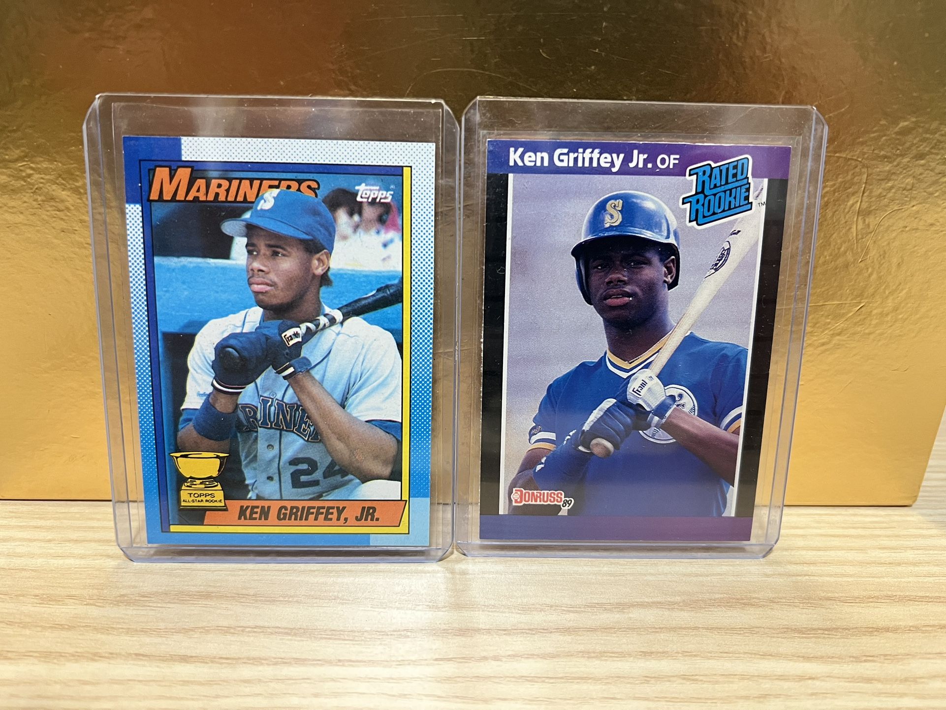 HOF Ken Griffey Jr Rookie Baseball Cards 🔥🔥 Sharp Cards!!