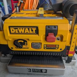 DeWalt DW735 Planer 