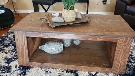 Center an side table