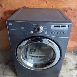 LG dryer in excellent conditions🔥