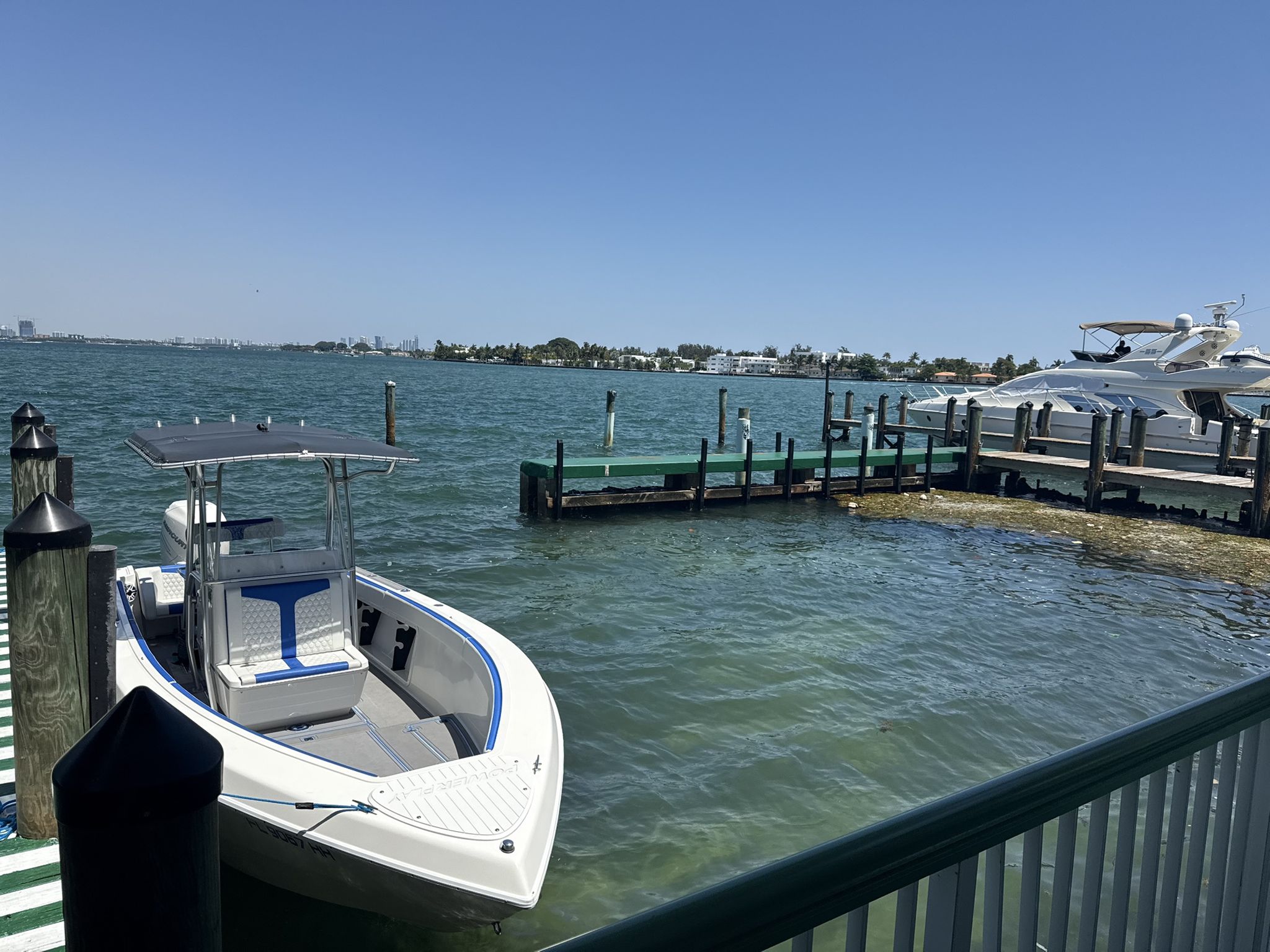 Mint 1998 25’ Powerplay With Mercury 400 for sale