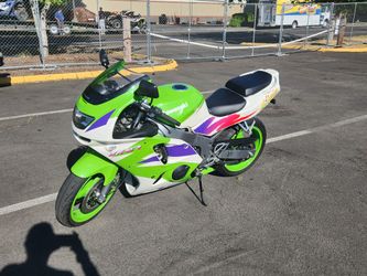 1995 Kawasaki Ninja ZX6R for Sale in Hillsboro, OR - OfferUp