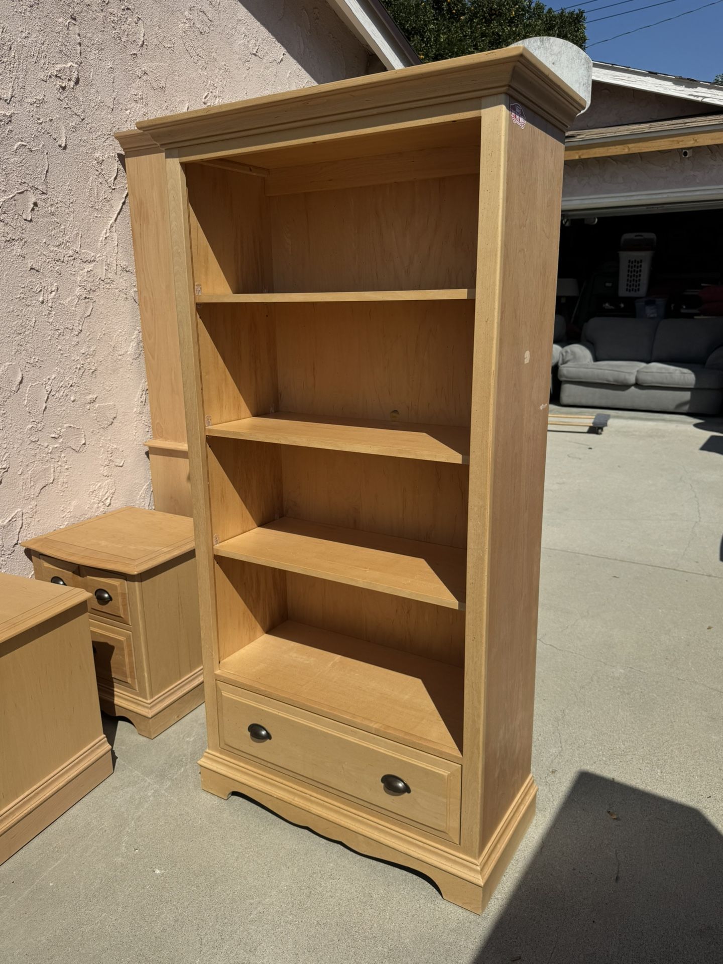 Pinecrest Bookshelf
