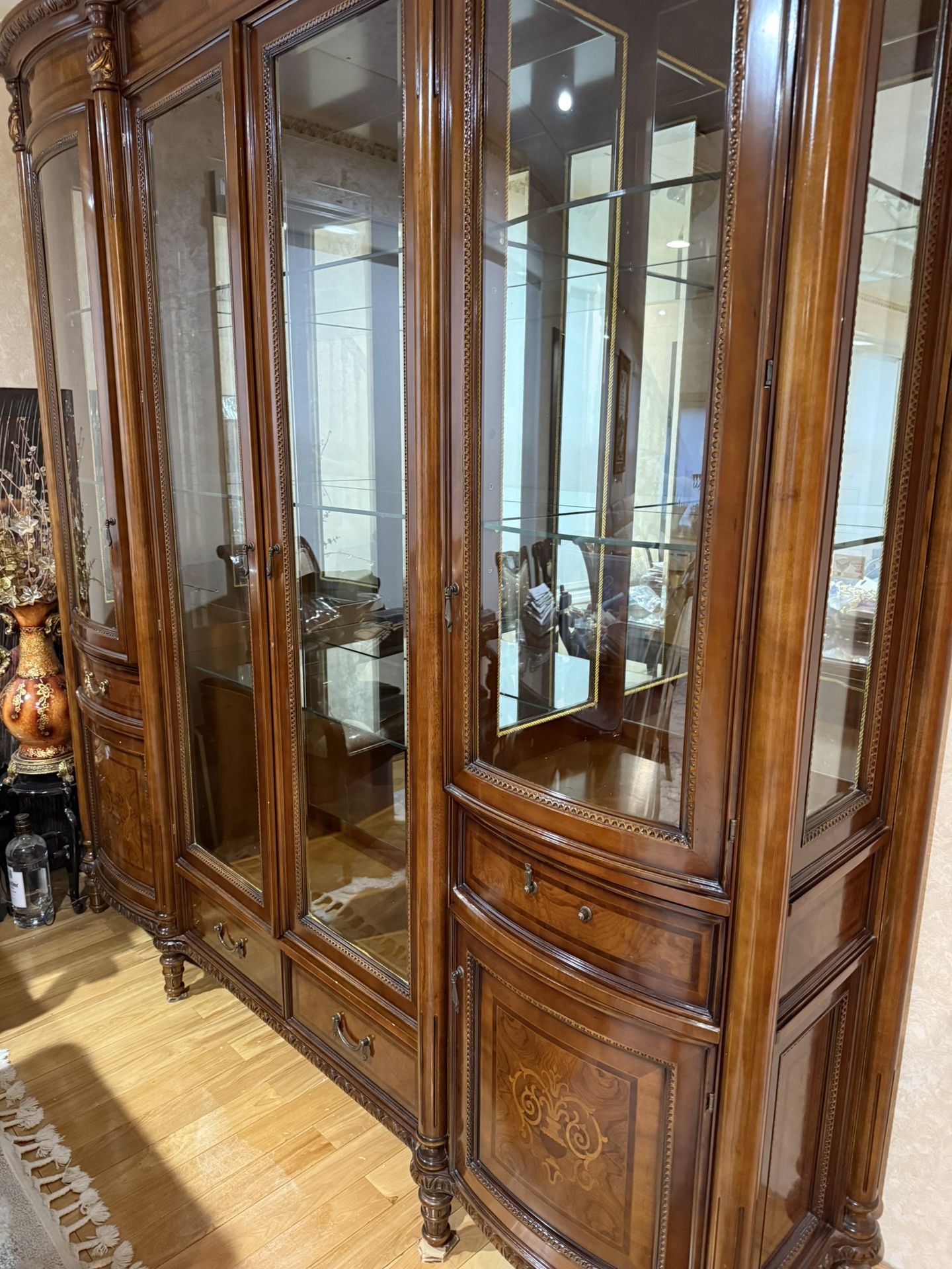 Chine Cabinet Like New Condition.