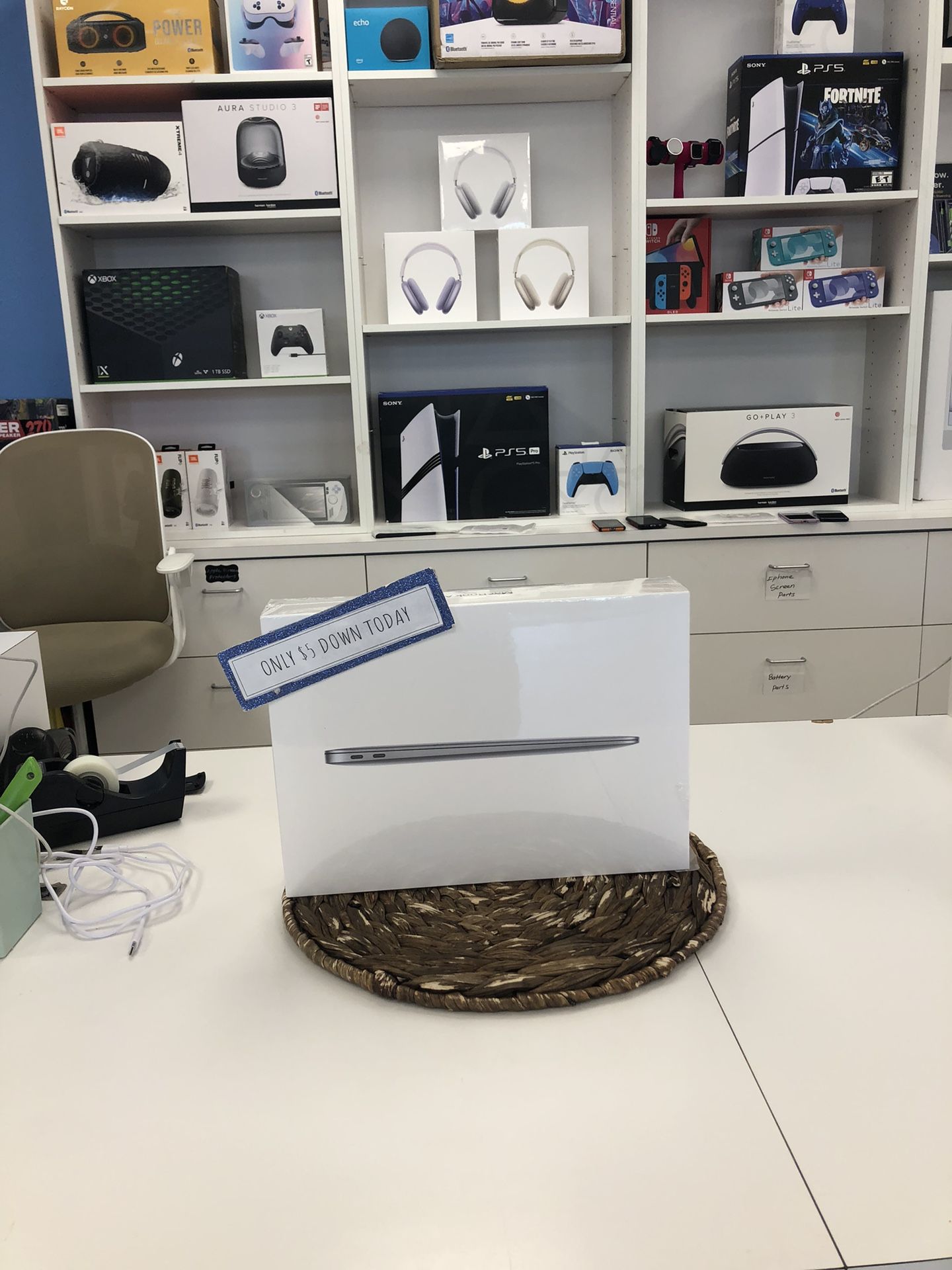 Apple MacBook Air M1 2020 Brand New Laptop