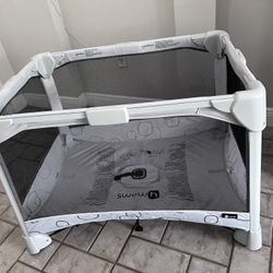 4Moms Play Yard/Pen Breeze
