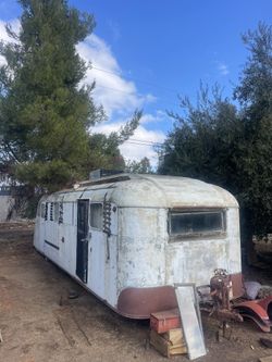 30 Foot Vintage Camping Trailer $1200 The Best Offer