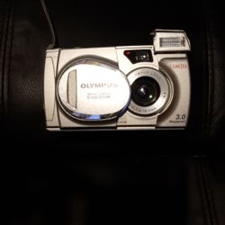Olympus D-550 Zoom