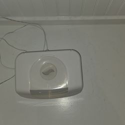 Munchkin Bright & Warm Wipe Warmer & Nightlight in white. 