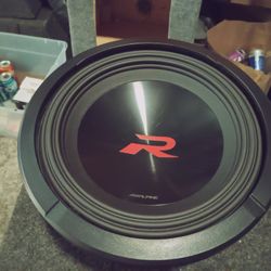 Alpine sub R2-W10d2 dual voice coil 2250 Max watts 10-in woofer brand new inbox. FREE DELIVERY DEMO PORTLAND VANCOUVER AREA 