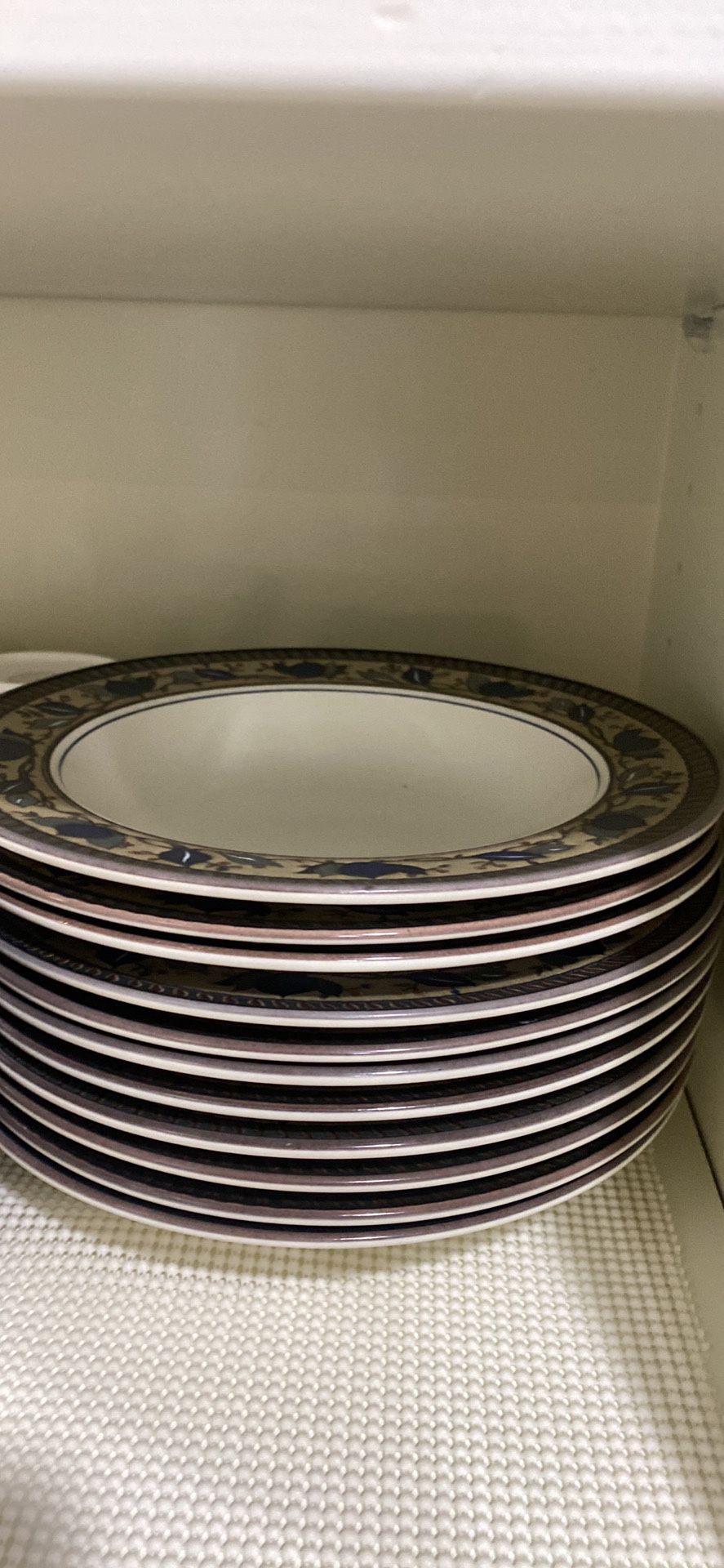Mikasa Arabella Dinner Ware