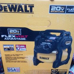 DeWalt 20v Brushless 2.5 Gal Cordless Air Compressor 