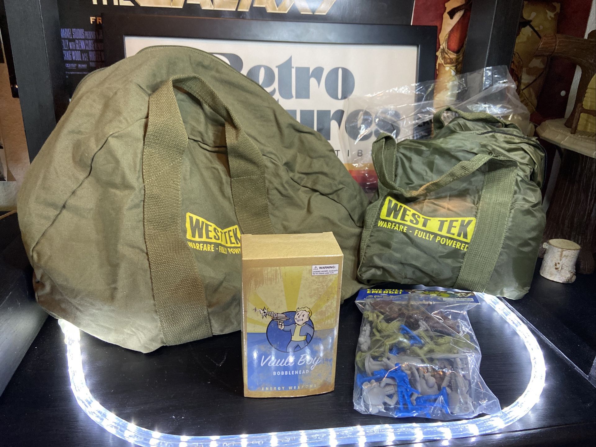 Fallout 76 West Tek Warfare Fully Powered Cotton Canvas Duffle Bag Unused Bundle. Listing includes the original bungled Nylon West Tek Warfare Fully