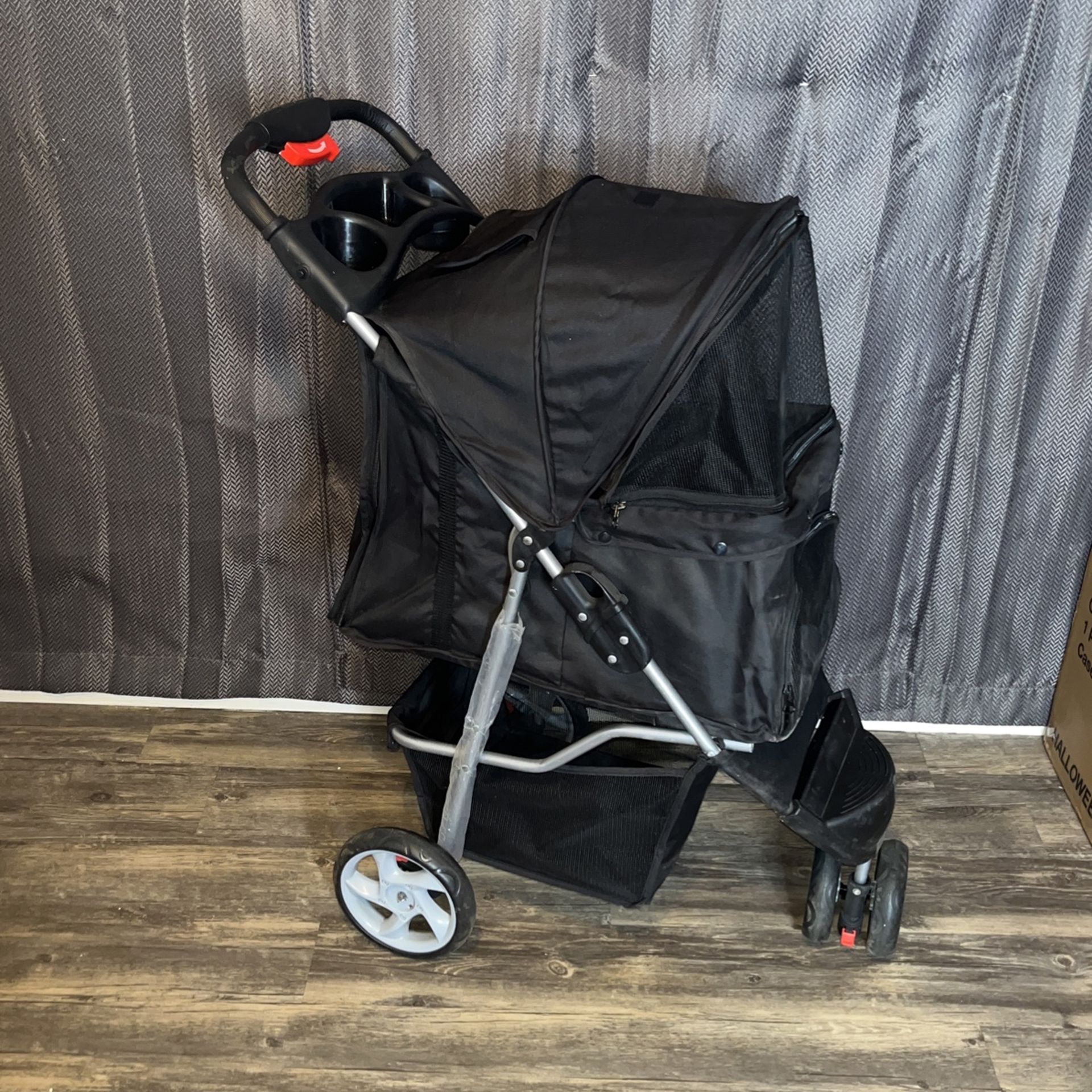New Dog stroller