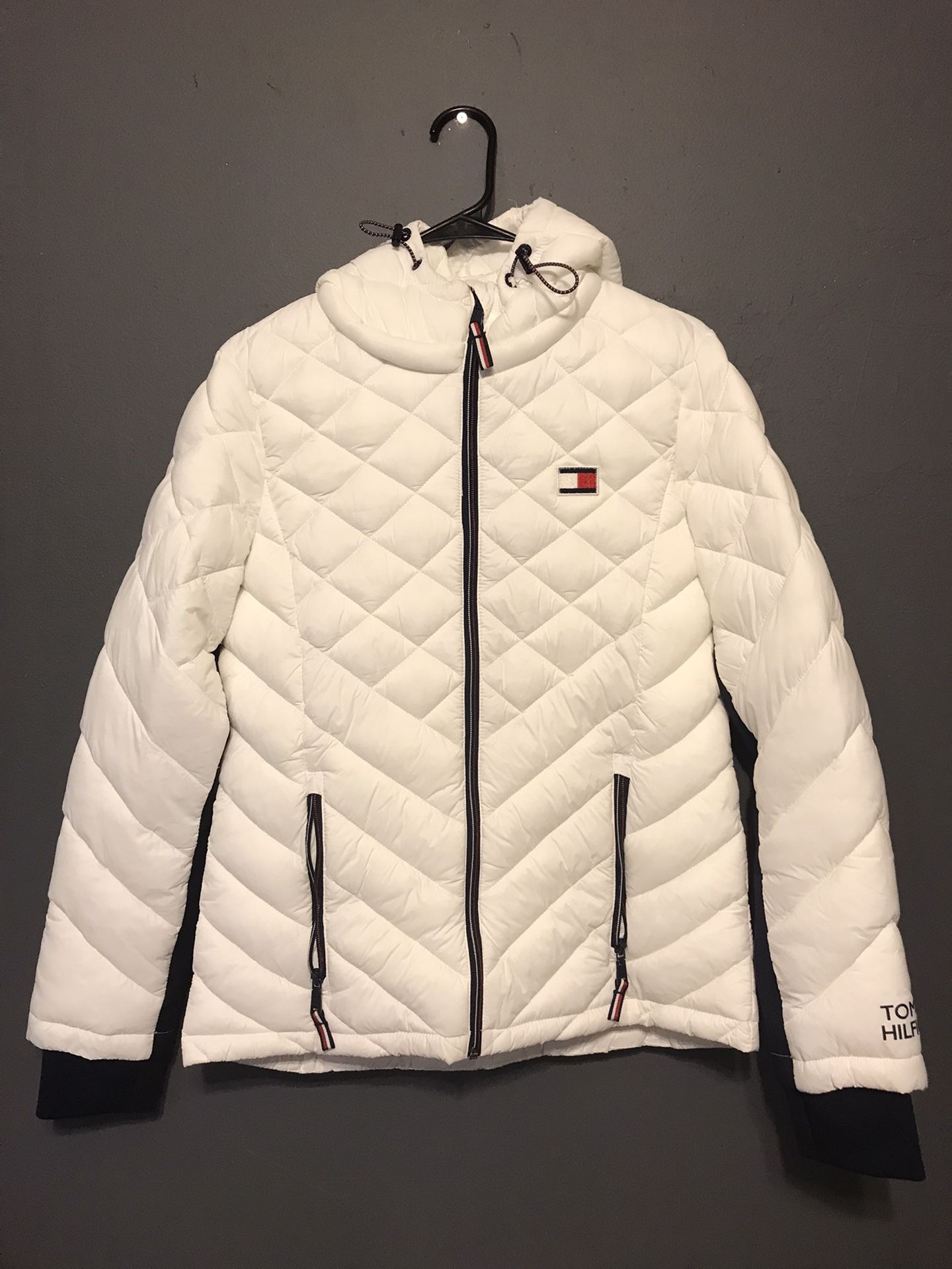 Women's Tommy Hilfiger Puffer Jacket White Size M NO TAGS!