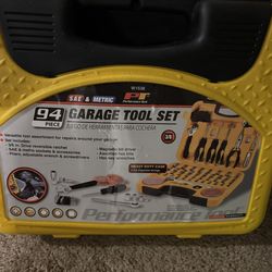 94 Piece Tool Set