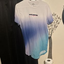 Hollister T Shirt