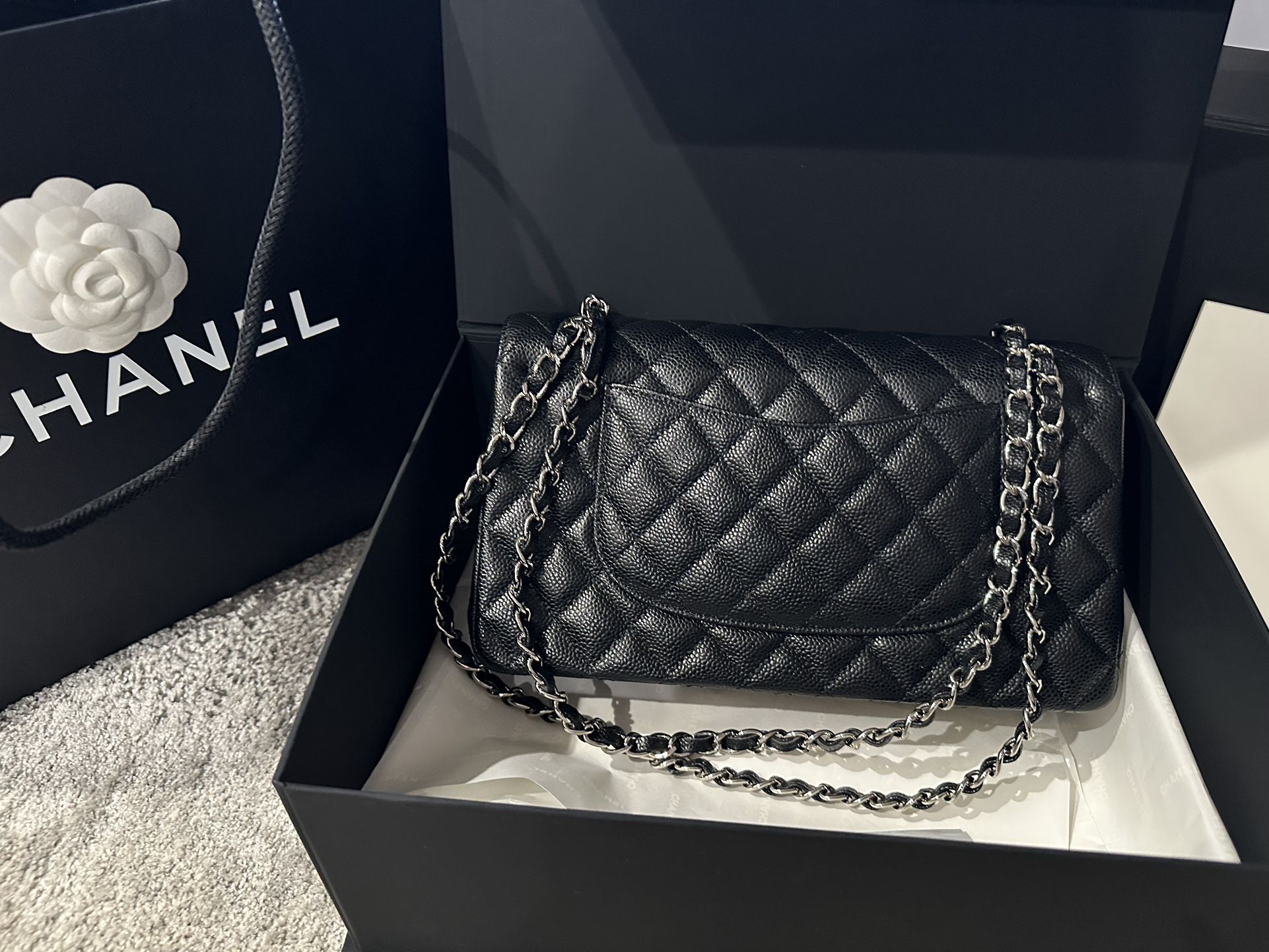 Brand new authentic Chanel Bag for Sale in Boynton Beach, FL