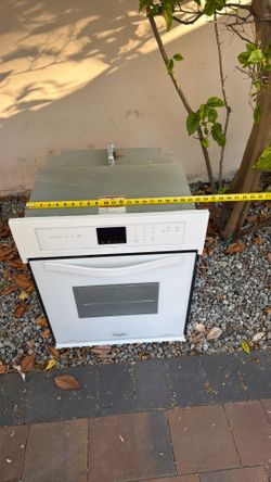 A fully functional oven
