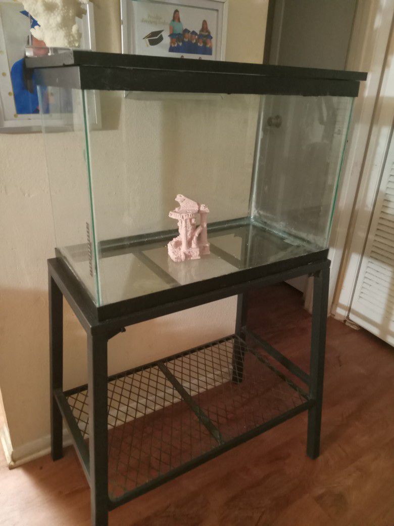 20 Galons Fish Tank With Stand For Only $35