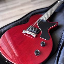 Epiphone Les Paul Junior Electric Guitar - Cherry (travel case included)