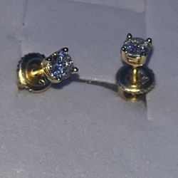 14k Gold Moissanite Earrings For Men Or Women 