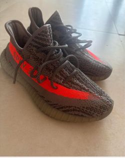 Adidas Yeezy 350 Boost V2  Size 9.5 Men