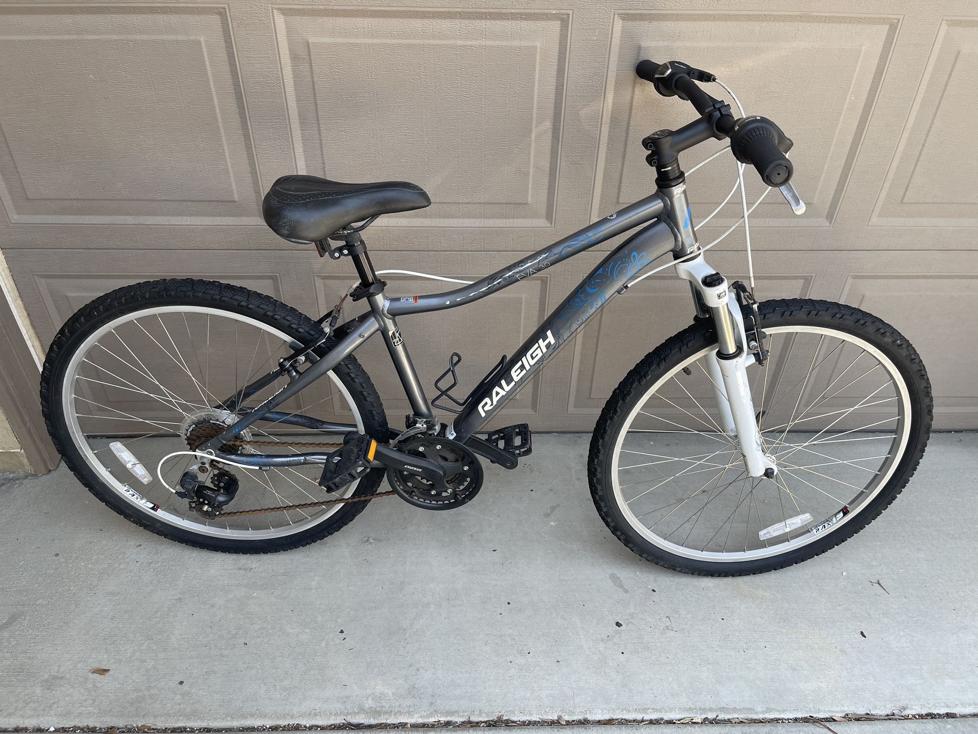 Raleigh Eva 3.0 Mountain Bike