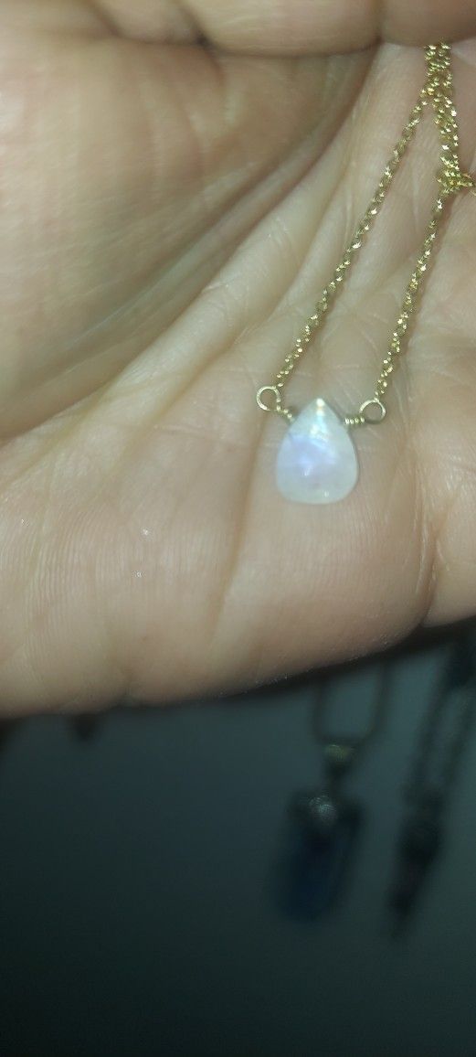 Gorgeous Moonstone Drop Necklace