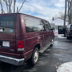 Ford Van 12 Passengers 