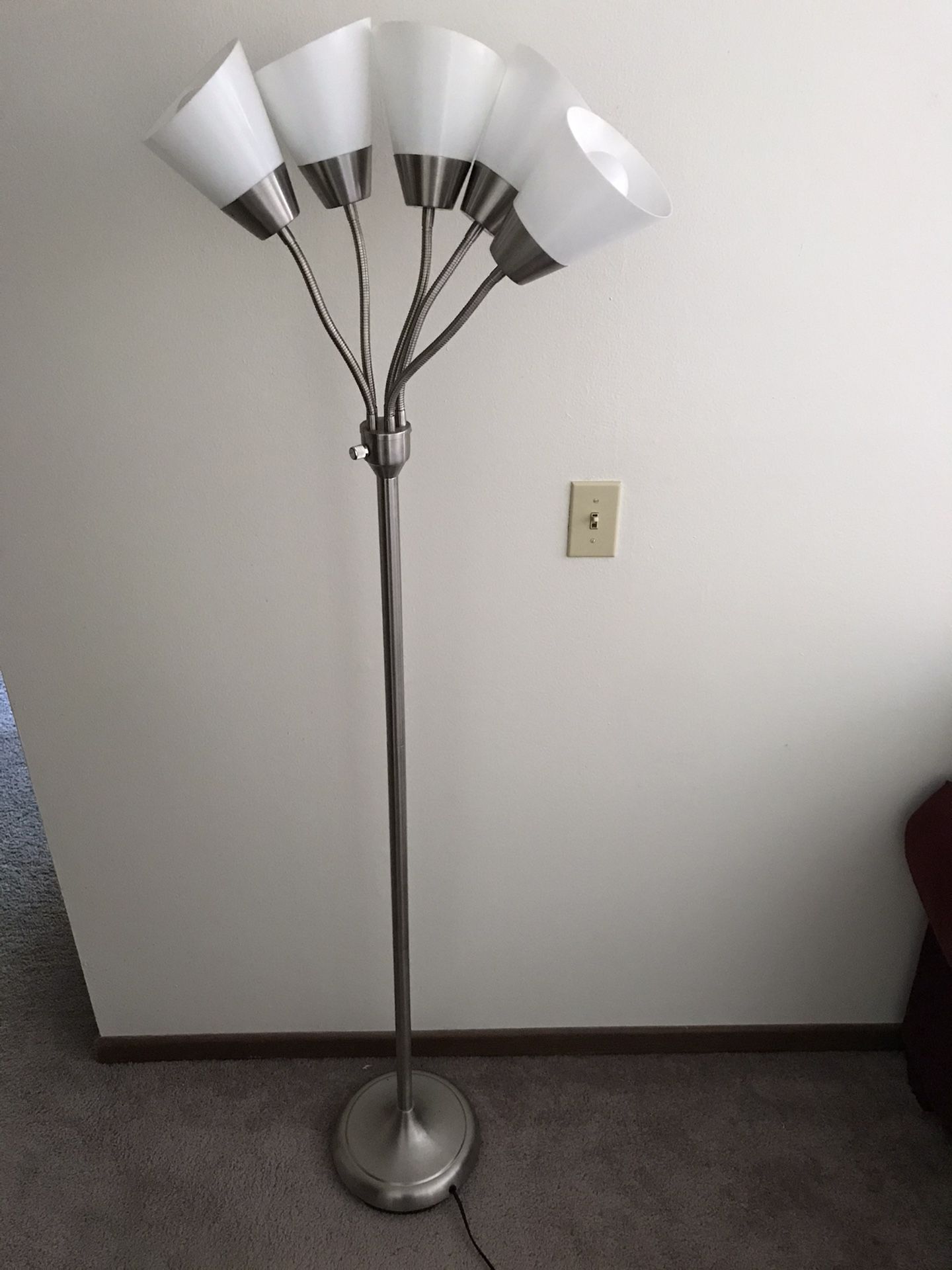 Floor Lamp with 5 heads - with FREE 5 bulbs