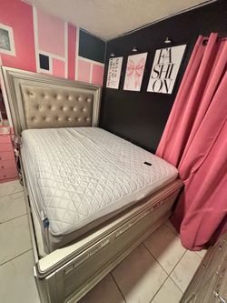 Bedroom set