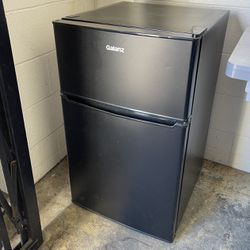 Black Mini Fridge Refrigerator 