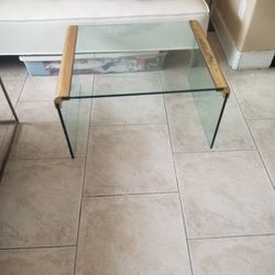 Coffee table Or End Table FREE FREE