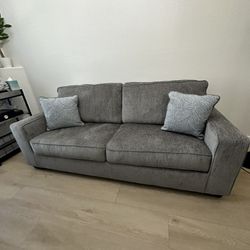 Full Size Pull Out Couch 