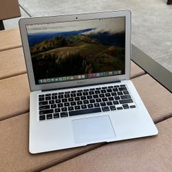 Apple MacBook Air 13” i5/4GB/256GB SSD $180 