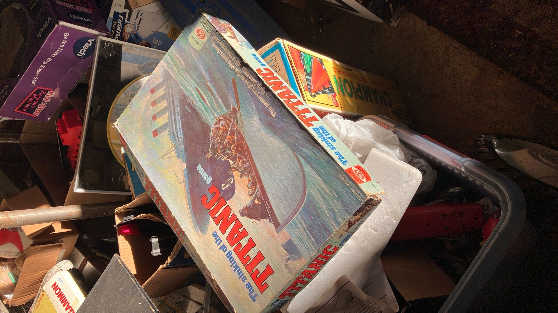  Vintage 1976 Sinking of the Titanic Board Game by ideal